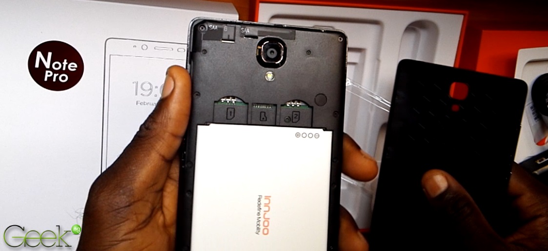 Innjoo Note Pro with backcover removed
