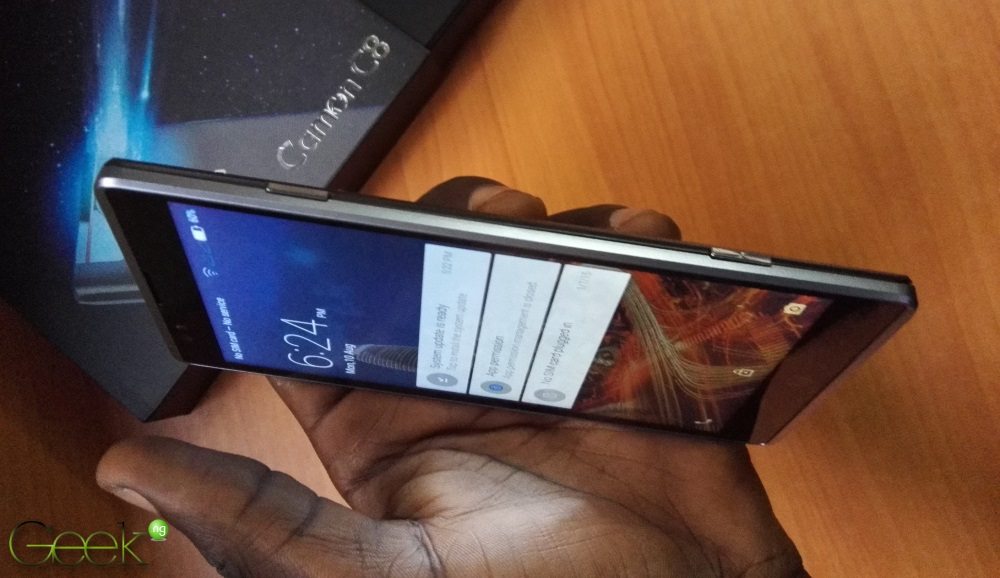 Tecno Camon C8 right side