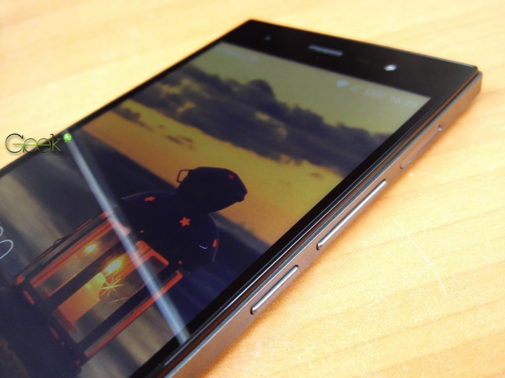 infinix zero 3 right side