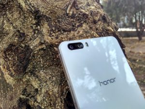 Dual camera smartphone