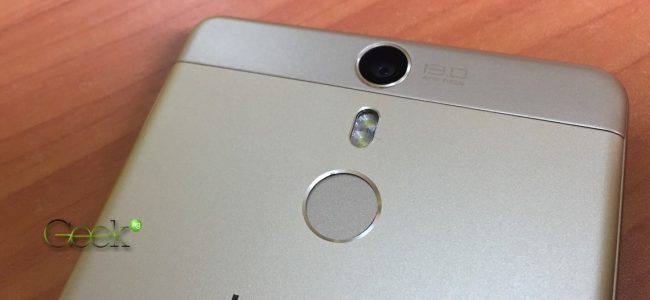 infinix hot s back