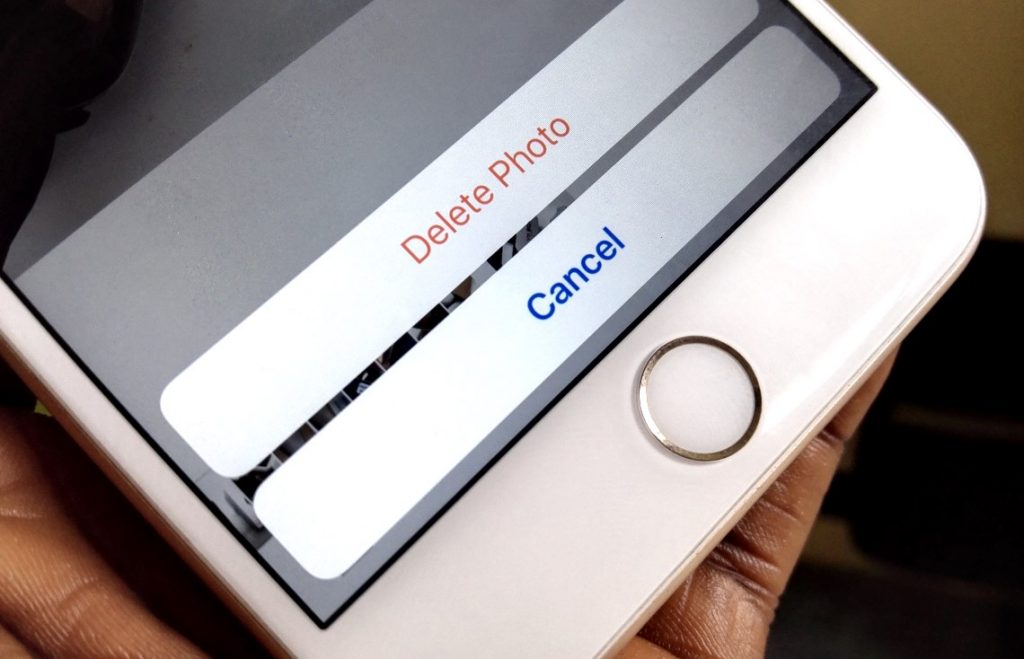 iphone delete photo