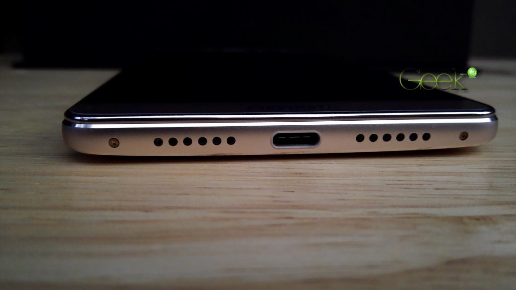tecno phantom 6 plus bottom