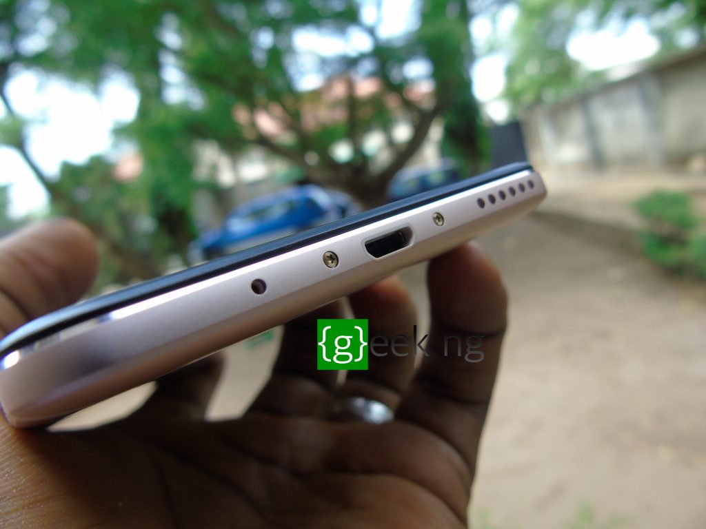 Tecno Camon CX - bottom