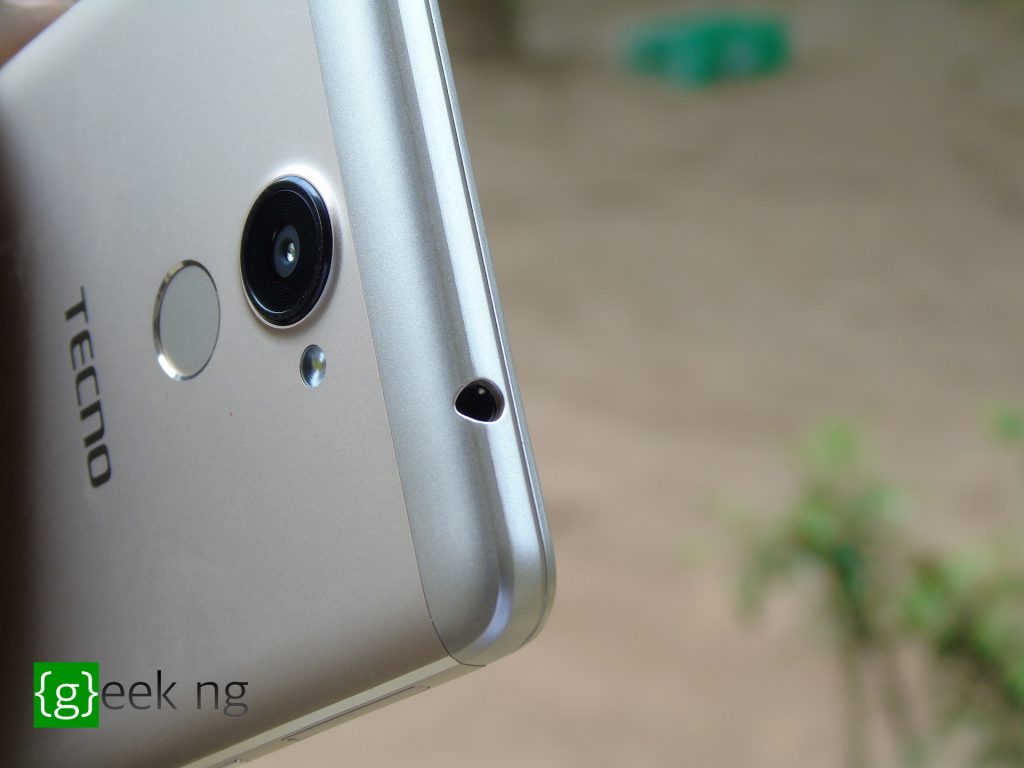 Tecno L9 Plus - top