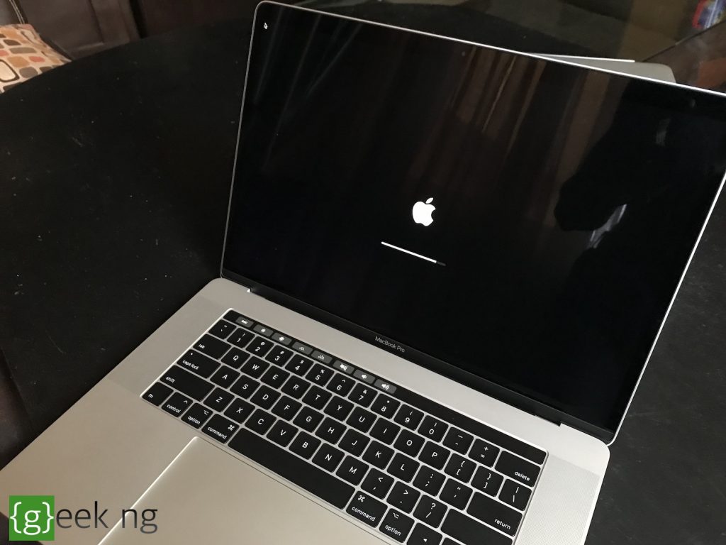 macbook pro 15 2017 booting