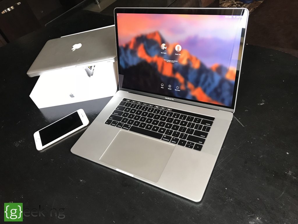 macbook pro 2017 display