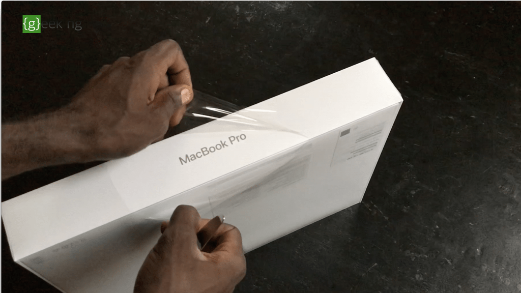unboxing macbook pro 15 2017