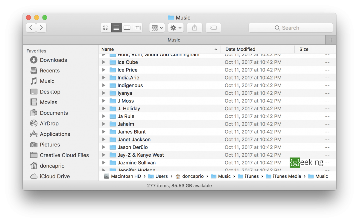 how to free up space on my macbook hard drive