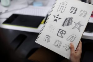 designing logo