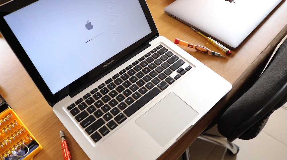 MacBook Pro 2011 13-inch booting
