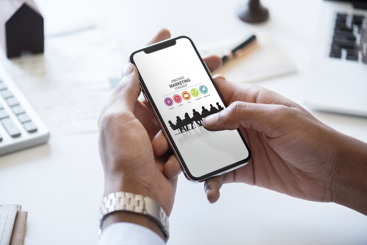 7 Reasons to Build a Mobile App for Your Business