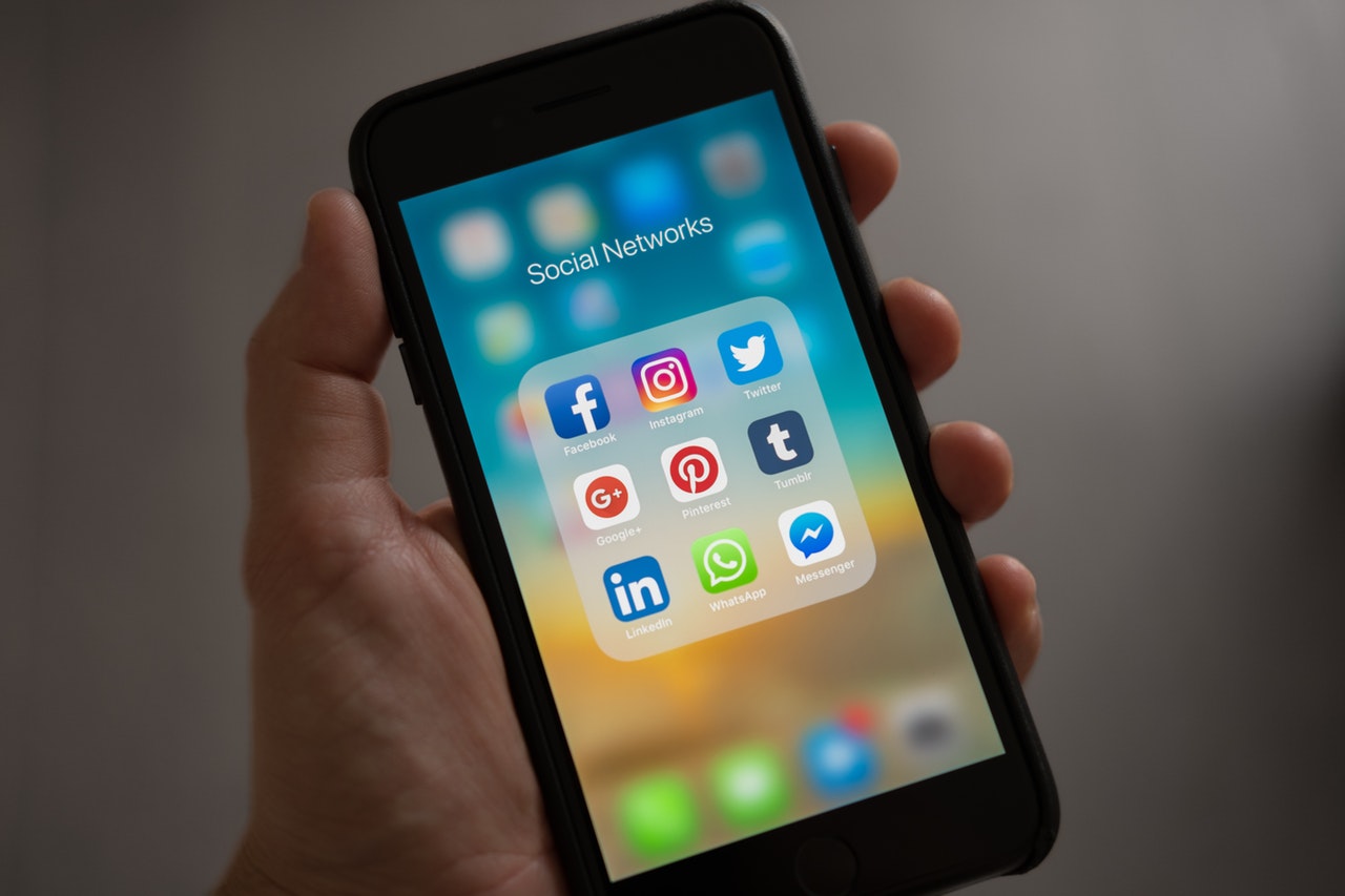 Tips to Select the Right Mobile Tracker