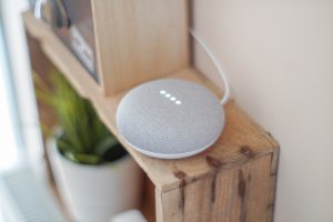 gadget-google-assistant-google-home