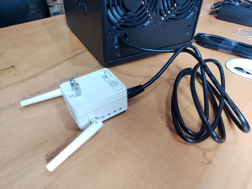 ds 400+ connected to wifi extender