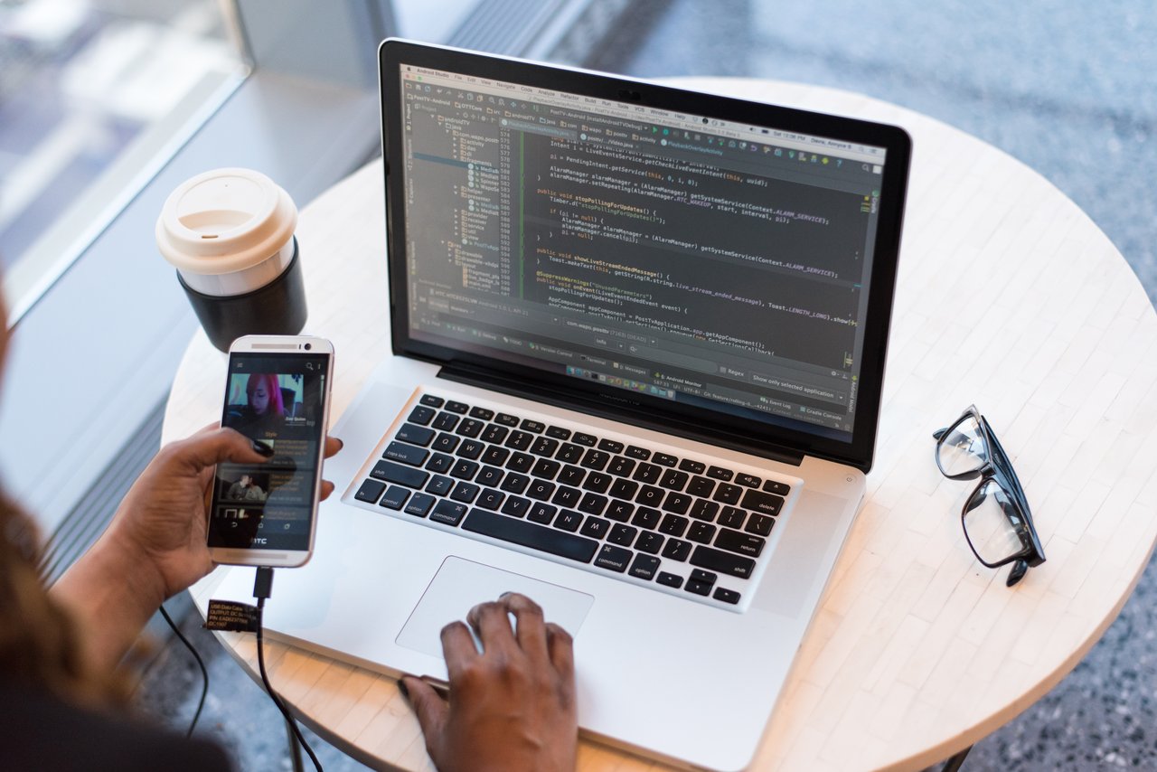 15 Tips on How to Keep Your Data Safe When Using the Internet?