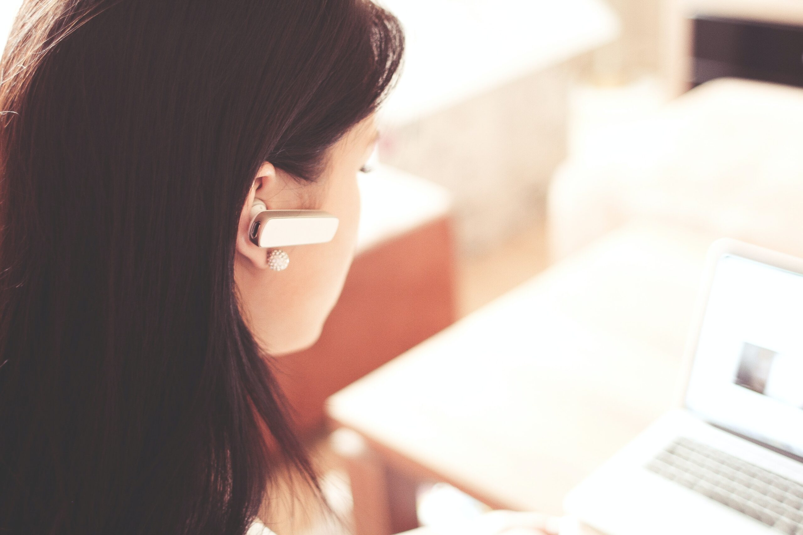 Online Customer Service: Serving Customers Better
