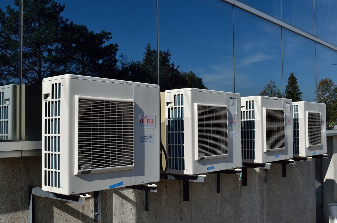 Home Tech: 5 Easy Ways to Reduce Utility Bills in Your Home