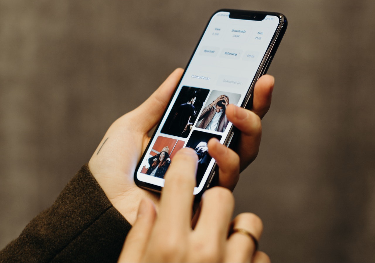 4 Ways Technology Impacts Your Life Via Social Media